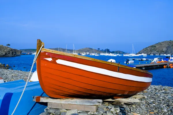 Egy hajón portlligat, cadaques, Spanyolország — Stock Fotó
