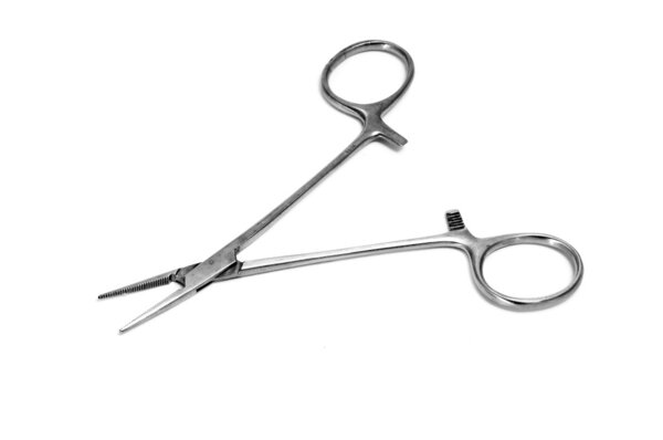 Hemostatic clamp