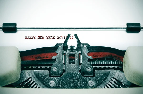 Feliz ano novo 2011 escrito com uma velha máquina de escrever — Fotografia de Stock