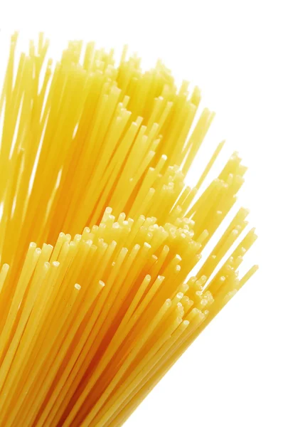 Une Pile Spaghettis Non Cuits Isolés Sur Fond Blanc — Photo