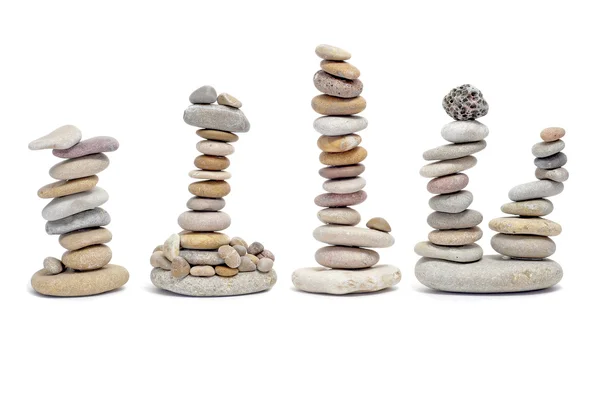 Einige Haufen Zen Steine Auf Weißem Hintergrund — Stockfoto