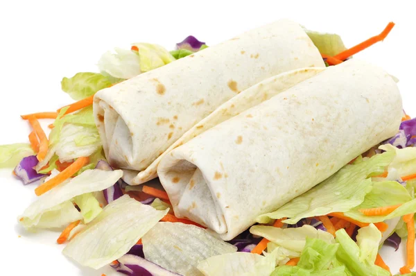 Par Burritos Mexicanos Salada Fundo Branco — Fotografia de Stock