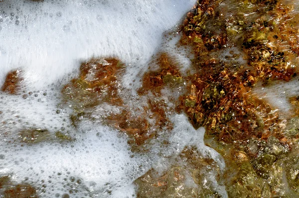 Closeup Του Αφρού Νερό Έναν Καταρράκτη — Φωτογραφία Αρχείου