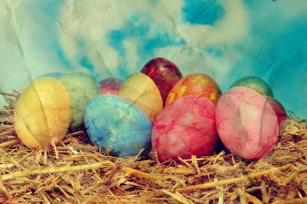 Archiwalne zdjęcie niektórych Wielkanoc jaja na gniazdo — Zdjęcie stockowe