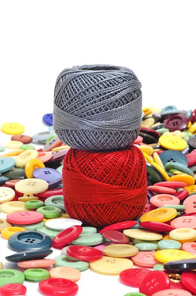 かぎ針編みの糸とボタン — ストック写真