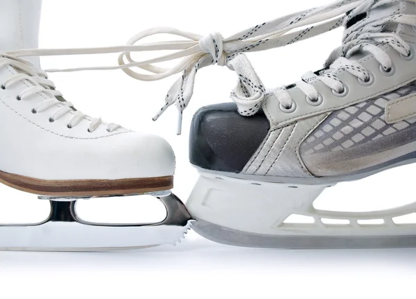 Skate Voor Kunstschaatsen Hockey Skate Vastgebonden Tegen Elkaar Close Geïsoleerd — Stockfoto