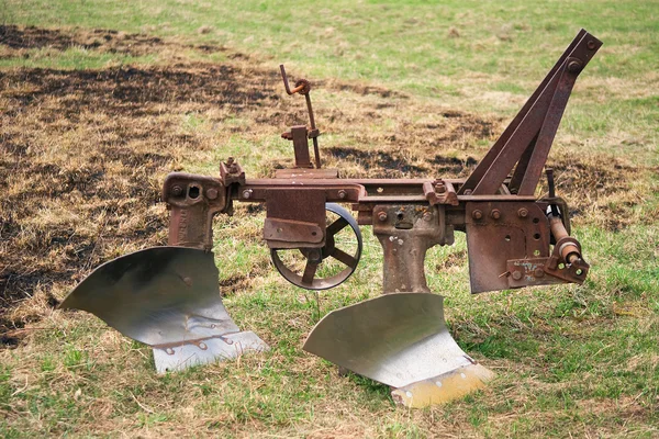Arado viejo para tractor — Foto de Stock