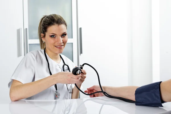 Doctor in action — Stock Photo, Image