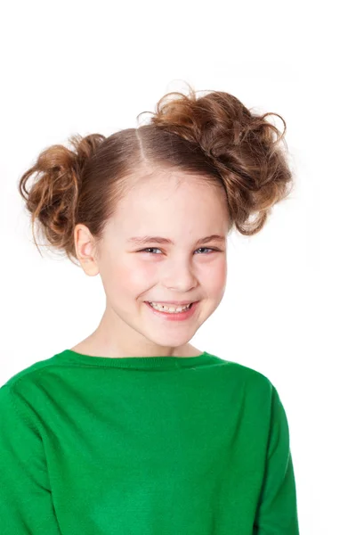 Cute mooi lachende meisje met grappige haarsnit — Stockfoto