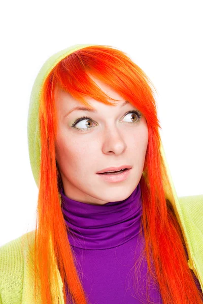 Zaskoczony czerwone włosy kobieta z otwartymi ustami — Zdjęcie stockowe