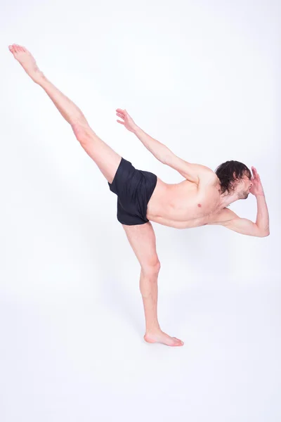 젊은 매력적인 남자 춤 열정 현대 — 스톡 사진