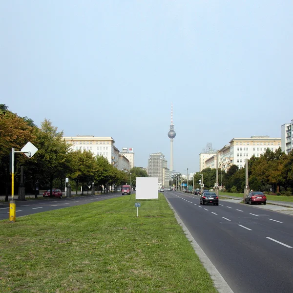 Karl marx-allee, Oost-Berlijn — Stockfoto