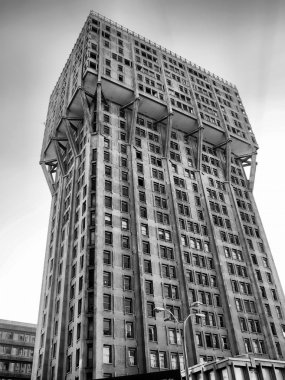 Torre velasca, milan landmark İtalyan yeni brutalist Mimarlık - yüksek dinamik aralık hdr - siyah beyaz