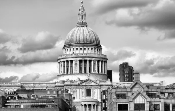 圣保罗大教堂、 伦敦 — 图库照片