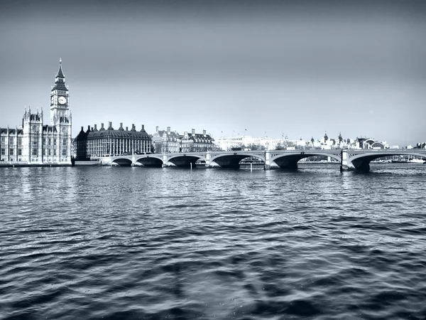 ロンドン イギリス Hdr 高ダイナミック レンジ 黒と白のウエストミン スター橋のパノラマ ビュー — ストック写真