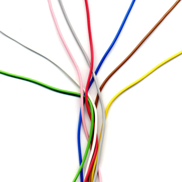 Χρωματιστά Ηλεκτροφόρα Σύρματα Πάνω Λευκό Φόντο — Φωτογραφία Αρχείου
