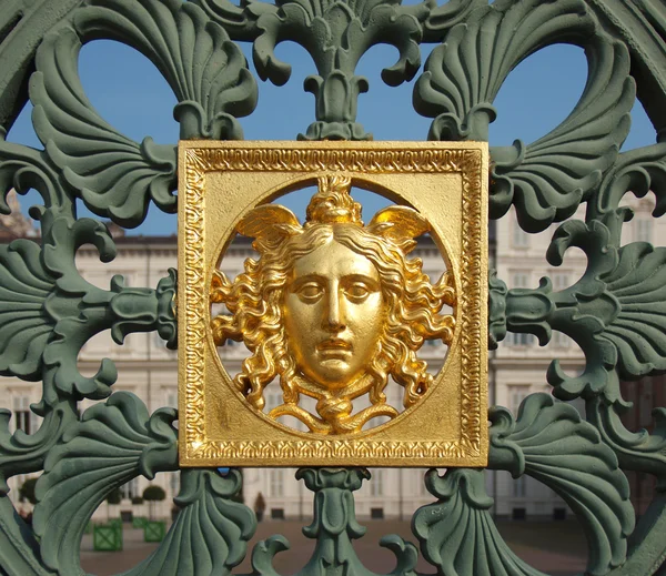 Goldene Maske — Stockfoto