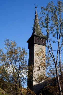 Kilise İsviçre dağlarında