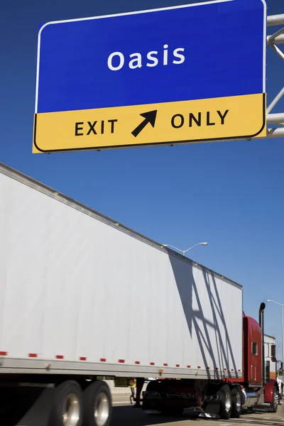 Semi Truck taking exit highway — Stock Photo, Image
