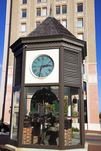 Clock in downtown of Pensacola — Stock Photo, Image
