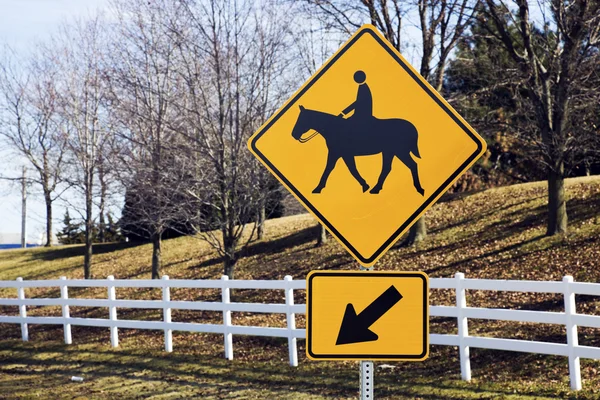 Cavalo Equitação Sinal Área Rural — Fotografia de Stock