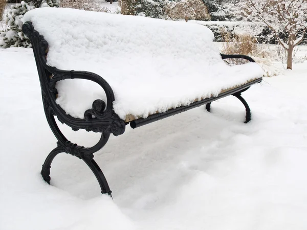 Zimní bench冬のベンチ. — ストック写真