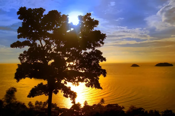 Puesta Sol Una Isla Chang Tailandia —  Fotos de Stock