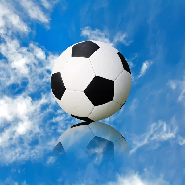 Ball soccer ball against the blue sky — Stock Photo, Image