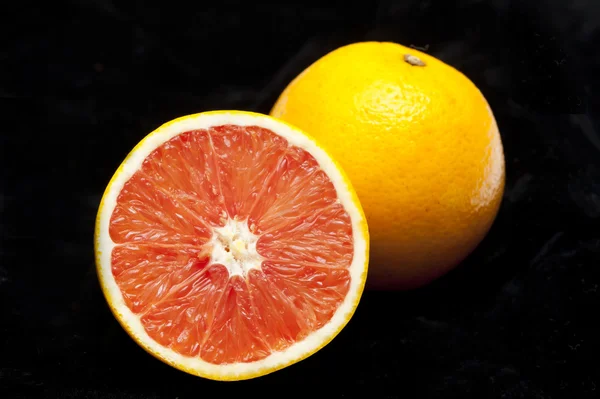 Pomarańczowy na czarny — Zdjęcie stockowe