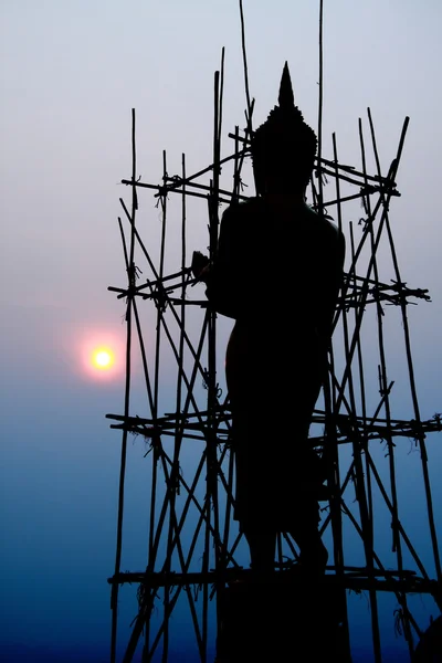 Silueta Renovace Buddha Ráno Slunce Obloze — Stock fotografie
