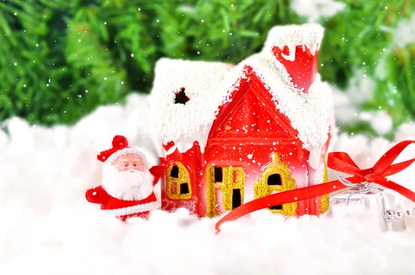 圣诞老人的礼物 》 背景雪域森林圣诞卡片 — 图库照片