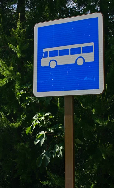Bus verkeersbord in omgeving — Stockfoto