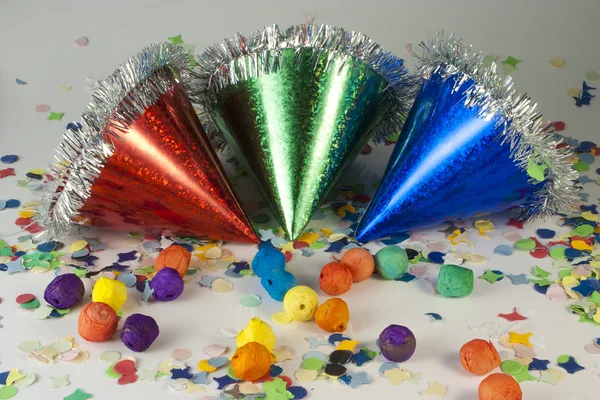 Carnival Hats and Confetti — Stock Photo, Image