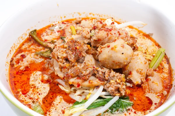 Тайский суп с лапшой . — стоковое фото