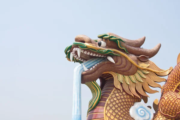 Пам'ятник дракона . — стокове фото