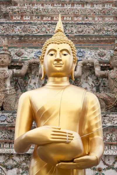 Boeddha in wat arun, bangkok reizen — Stockfoto