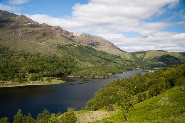 Loch Leven in Schottland lizenzfreie Stockfotos