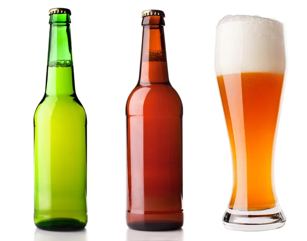 Diferentes botellas de cerveza — Foto de Stock
