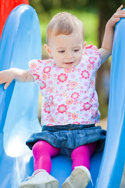 Baby girl outdoor — Stock Photo, Image