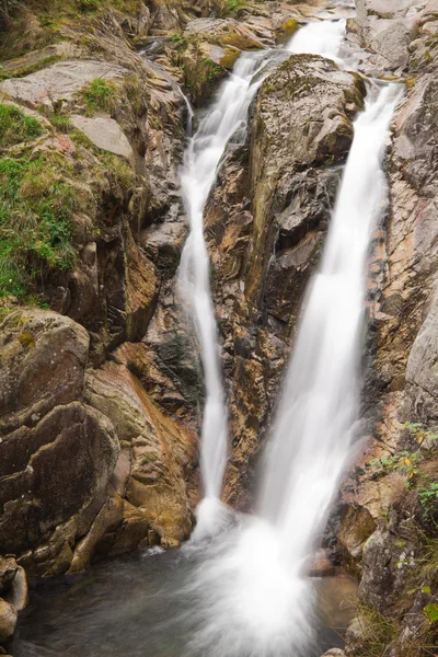 Cachoeira lolaia — Fotografia de Stock