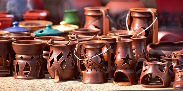 Panoramablick Auf Verschiedene Souvenirs Aus Keramik Auf Einem Volksfest Rumänien — Stockfoto