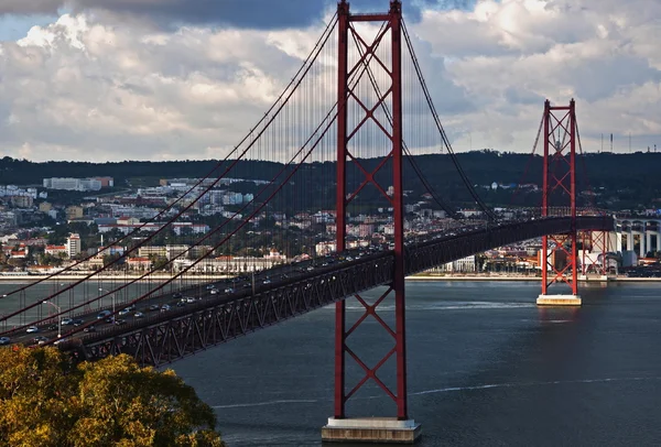 Γέφυρα Πορτογαλία στις 25 Απριλίου — Φωτογραφία Αρχείου