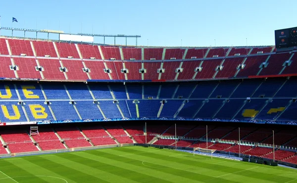 ビューのフィールドとバルセロナからのサッカー競技場の座席 — ストック写真