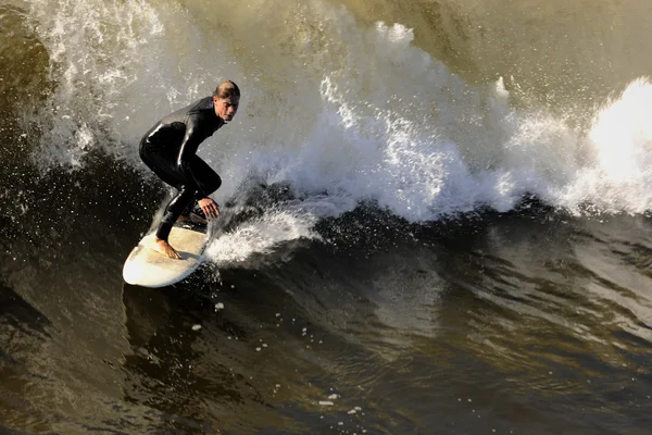 Surfista Una Tabla Desliza Una Ola — Foto de Stock