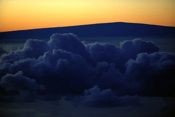 Wulkan haleakala przed świtem. — Zdjęcie stockowe