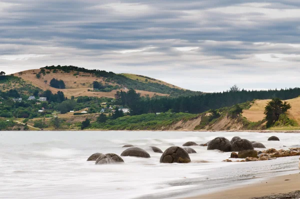 Moeraki-Felsbrocken Ostküste von Süd-Neuseeland — Stockfoto