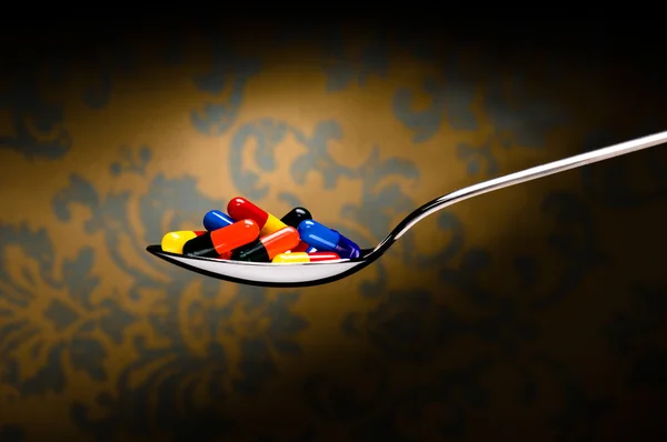Una cucharada de medicación, pastillas — Foto de Stock