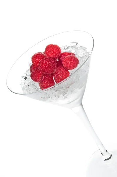 Cóctel de frambuesa en una copa de martini —  Fotos de Stock