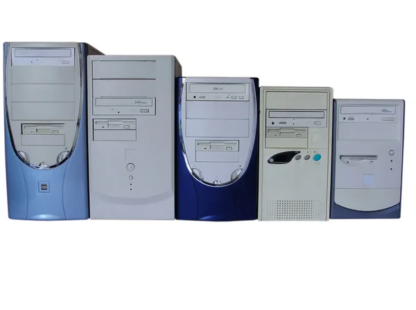Cinco computadores antigos em fundo branco isolado — Fotografia de Stock