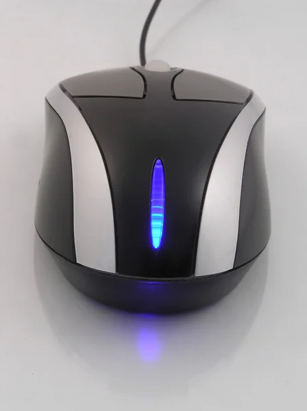 한 파란 눈을 가진 컴퓨터 마우스 — 스톡 사진